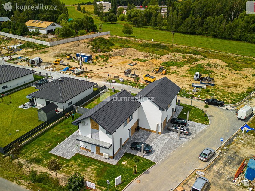 Prodej  stavebního pozemku 941 m^2 K Malé Hleďsebi, Velká Hleďsebe 