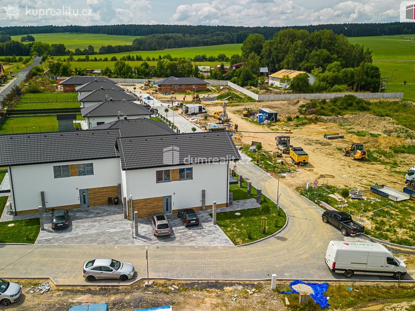 Prodej  stavebního pozemku 941 m^2 K Malé Hleďsebi, Velká Hleďsebe 