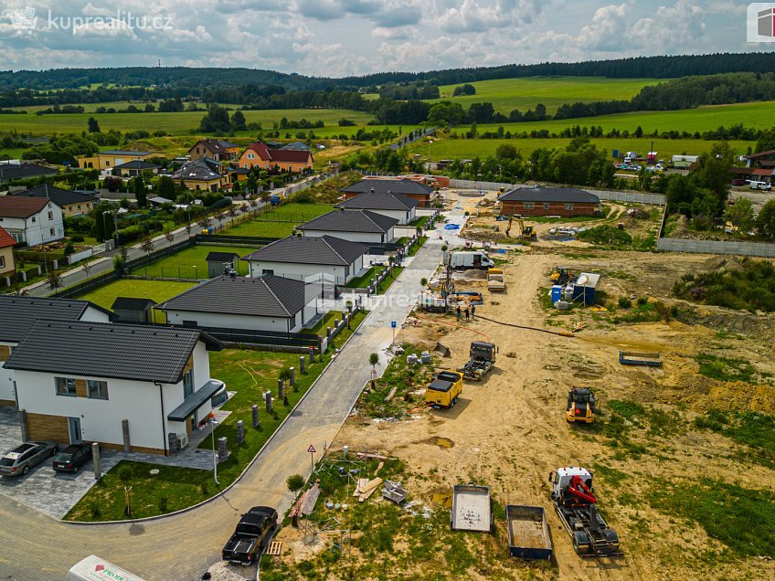 Prodej  stavebního pozemku 941 m^2 K Malé Hleďsebi, Velká Hleďsebe 