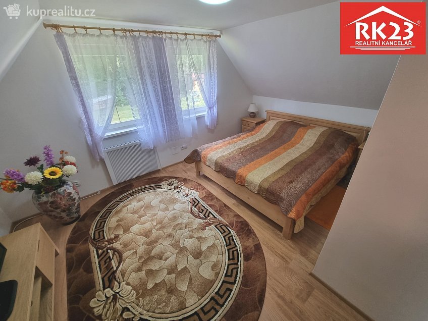 Prodej  rodinného domu 1451 m^2 Na Stráni 119, Valy 