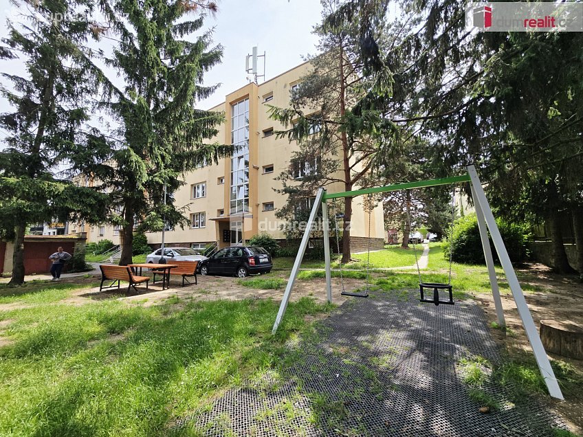 Pronájem bytu 3+1 64 m^2 Halasova, Říčany 