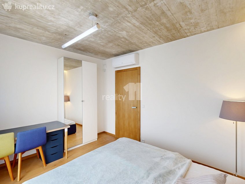 Prodej bytu 3+kk 101 m^2 Novovysočanská, Praha 9 