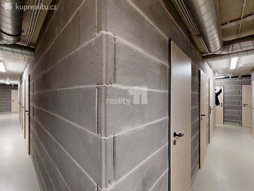 Prodej bytu 3+kk 101 m^2 Novovysočanská, Praha 9 