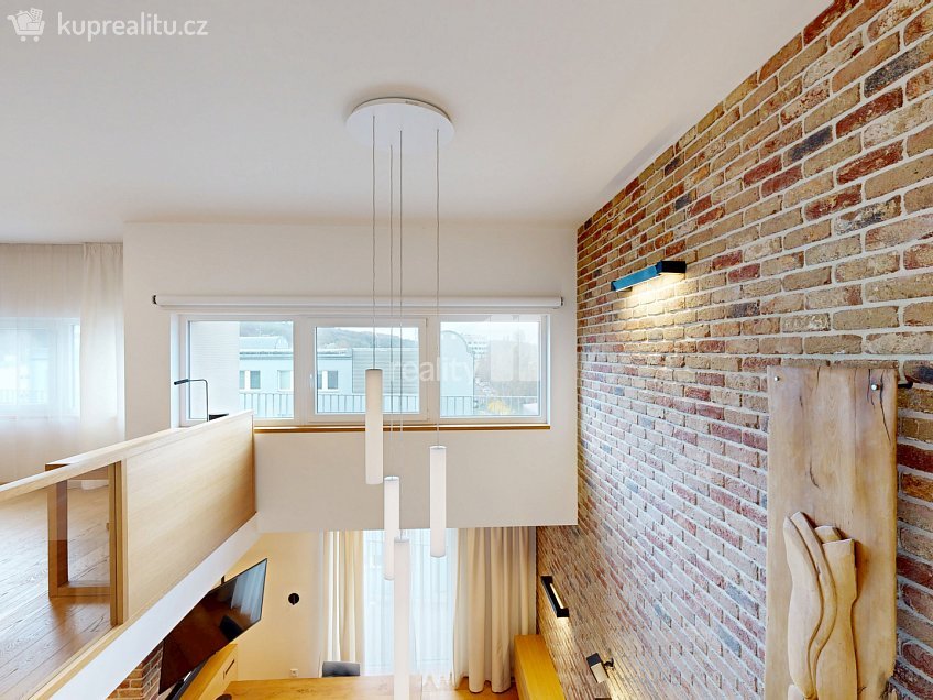 Prodej bytu 3+kk 101 m^2 Novovysočanská, Praha 9 