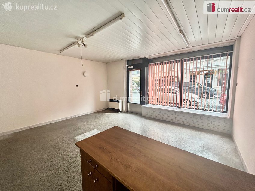 Pronájem  obchodních prostor 36 m^2 Zámecká, Kolín 