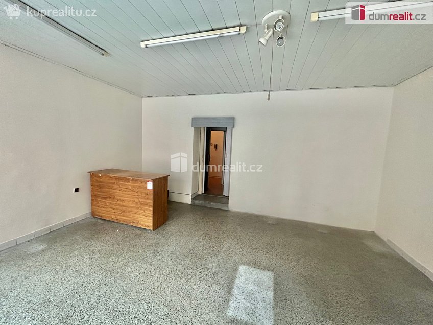 Pronájem  obchodních prostor 36 m^2 Zámecká, Kolín 