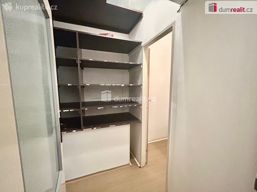 Pronájem  obchodních prostor 36 m^2 Zámecká, Kolín 