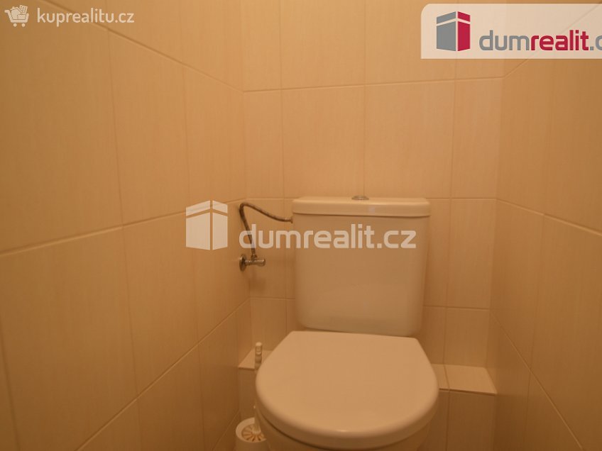 Pronájem bytu 2+kk 67 m^2 Na Dionysce, Praha 6 