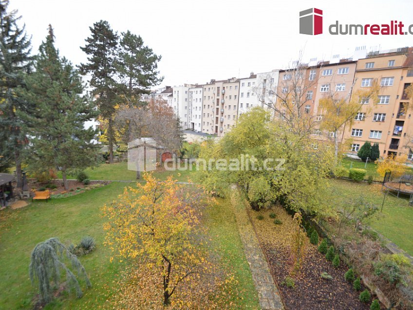 Pronájem bytu 2+kk 67 m^2 Na Dionysce, Praha 6 