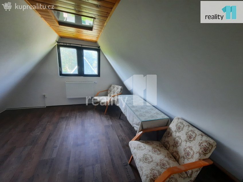 Pronájem  chaty 40 m^2 U obce, Praha 12 