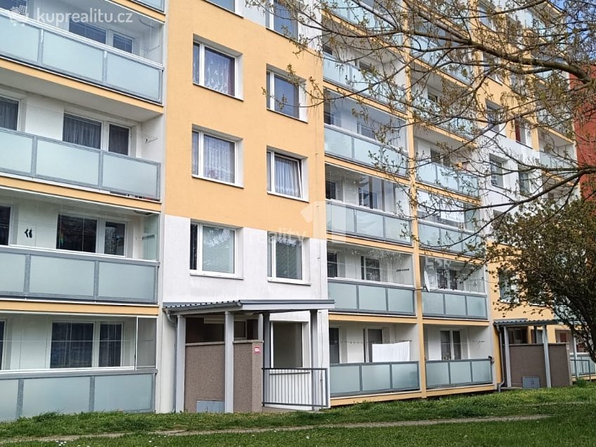 Pronájem bytu 2+kk 42 m^2 Stankovského, Čelákovice 