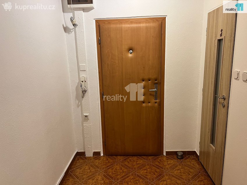 Pronájem bytu 2+kk 42 m^2 Stankovského, Čelákovice 