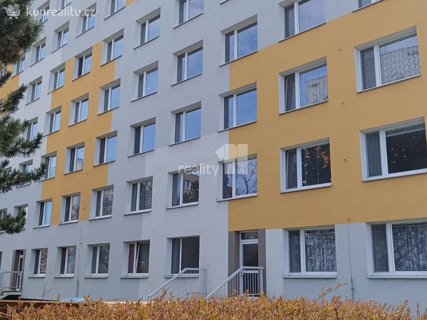 Pronájem bytu 2+kk 42 m^2 Stankovského, Čelákovice 