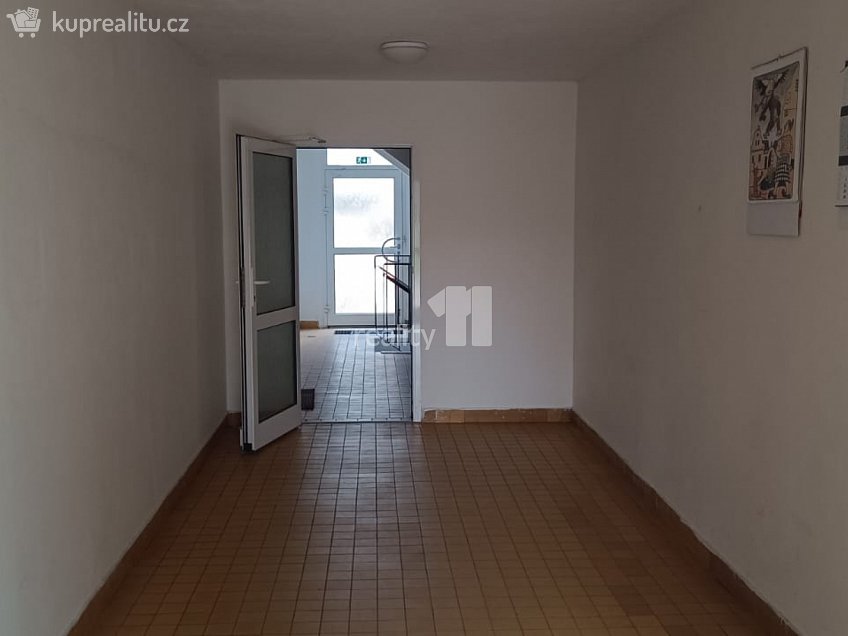 Pronájem bytu 2+kk 42 m^2 Stankovského, Čelákovice 