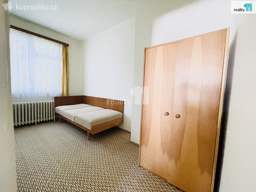 Prodej  rodinného domu 140 m^2 Rybova, Praha 6 