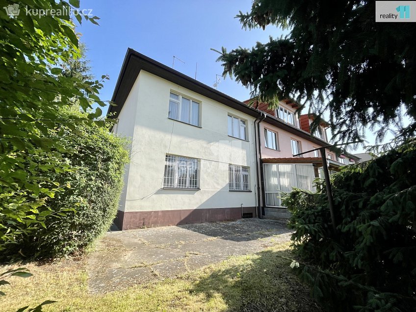 Prodej  rodinného domu 140 m^2 Rybova, Praha 6 