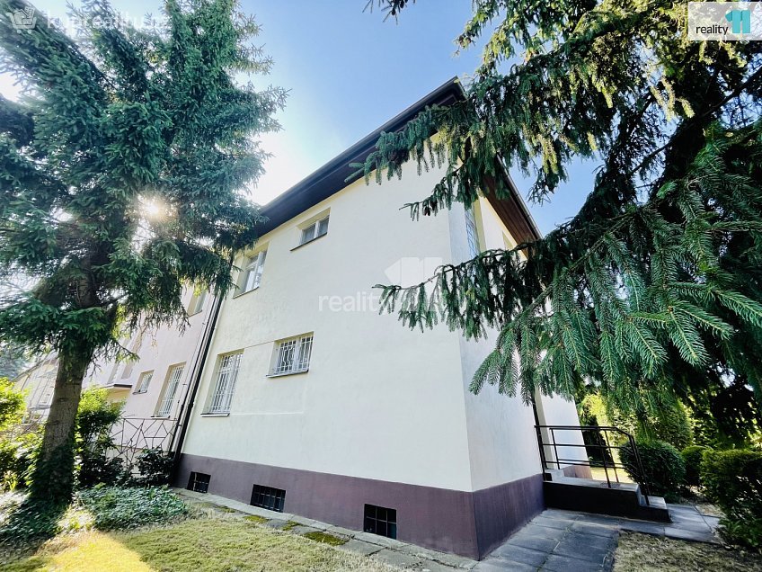 Prodej  rodinného domu 140 m^2 Rybova, Praha 6 