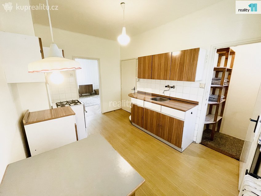 Prodej  rodinného domu 140 m^2 Rybova, Praha 6 