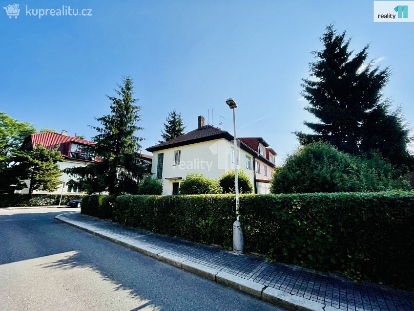 Prodej  rodinného domu 140 m^2 Rybova, Praha 6 