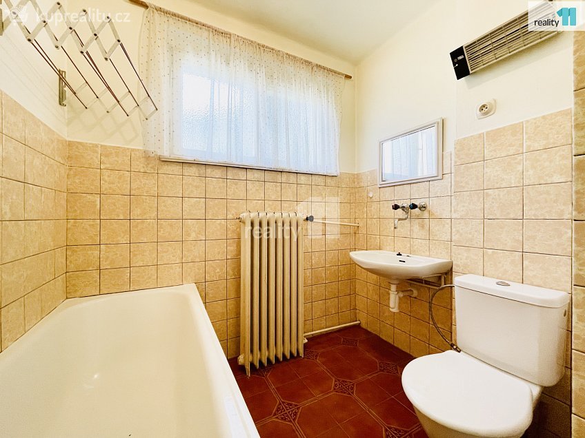 Prodej  rodinného domu 140 m^2 Rybova, Praha 6 