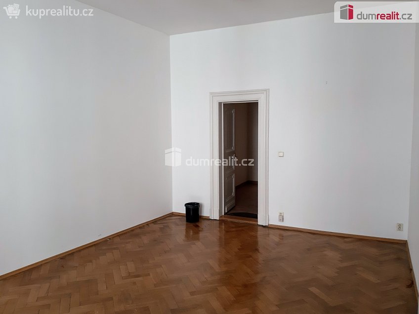 Pronájem  kanceláře 25 m^2 Ostrovní, Praha 1 
