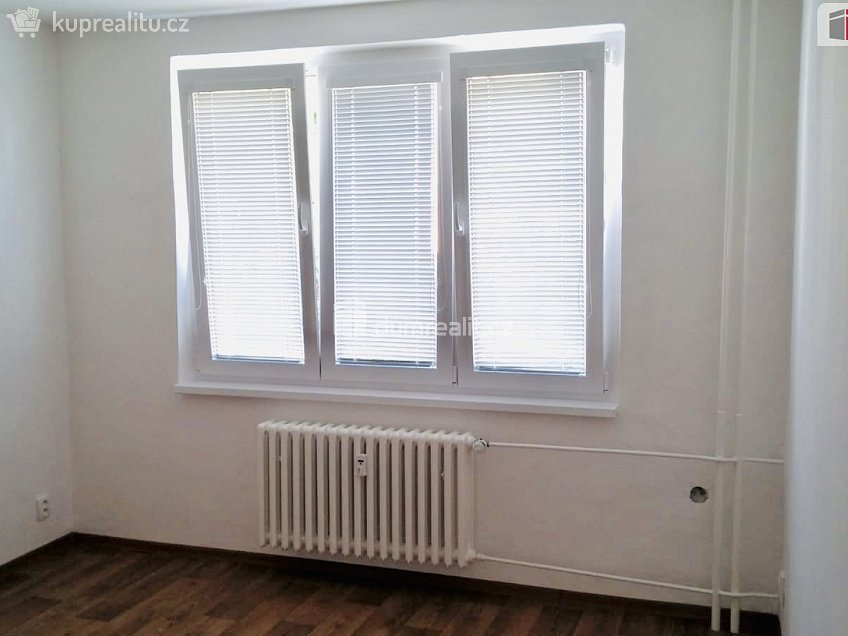 Pronájem bytu 2+1 52 m^2 Pražského povstání, Benešov 