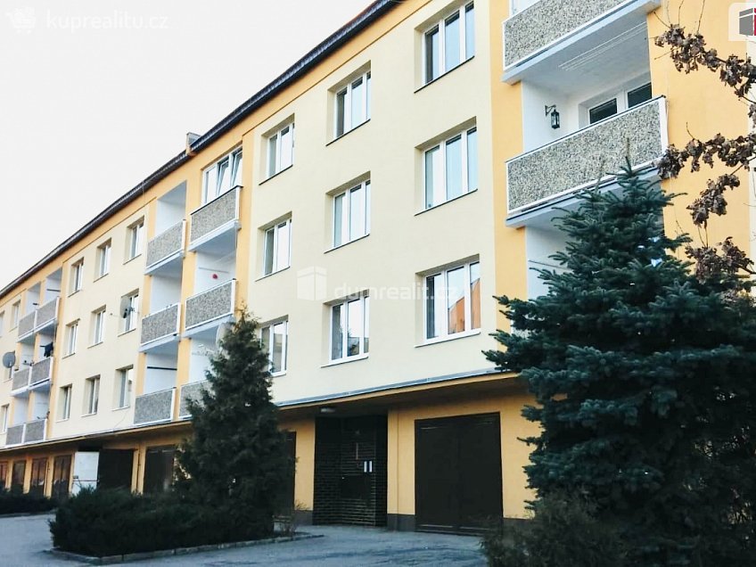 Pronájem bytu 2+1 52 m^2 Pražského povstání, Benešov 