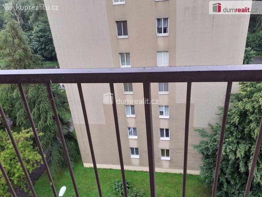 Pronájem bytu 1+1 40 m^2 V Bažantnici, Kladno 