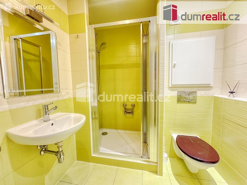 Pronájem bytu 2+kk 40 m^2 Dukelská, Litoměřice 