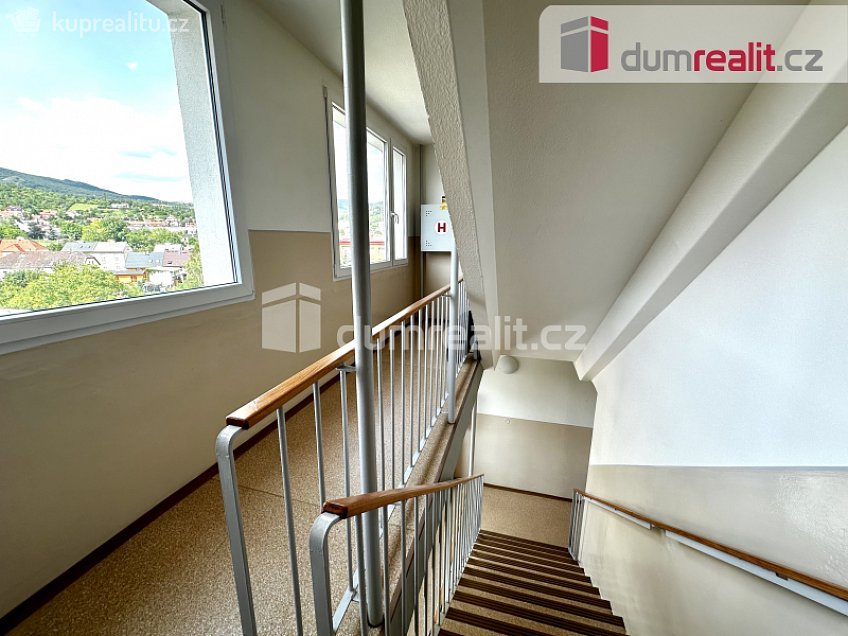 Pronájem bytu 2+kk 40 m^2 Dukelská, Litoměřice 