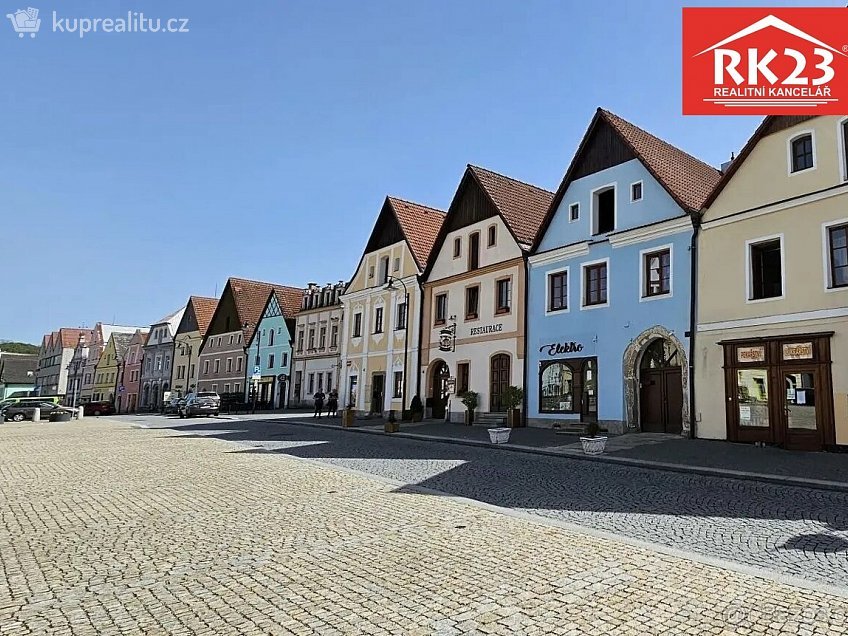 Pronájem bytu 3+1 76 m^2 náměstí Svobody 40, Planá 