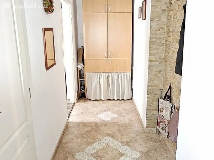 Pronájem bytu 3+1 76 m^2 náměstí Svobody 40, Planá 