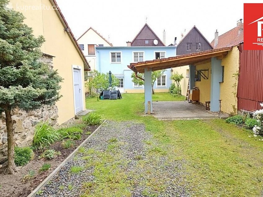 Pronájem bytu 3+1 76 m^2 náměstí Svobody 40, Planá 