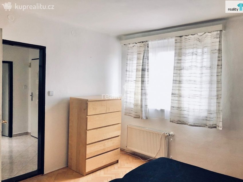 Pronájem bytu 2+1 70 m^2 Vycpálkova, Praha 11 