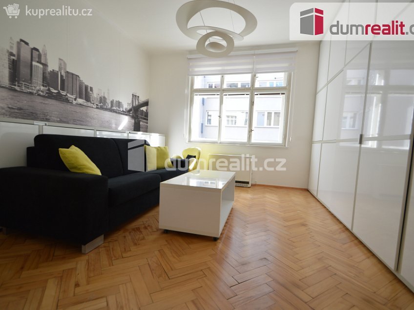 Pronájem bytu 2+kk 45 m^2 Ve Střešovičkách, Praha 6 
