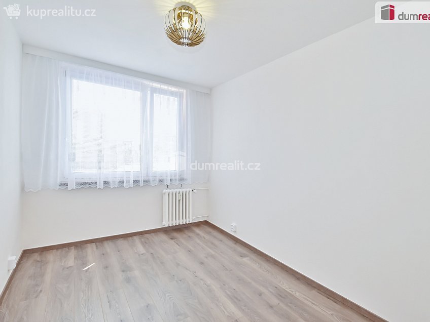 Pronájem bytu 2+kk 43 m^2 Kardašovská, Praha 14 