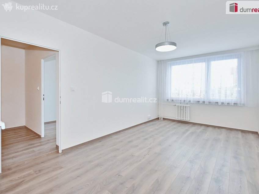 Pronájem bytu 2+kk 43 m^2 Kardašovská, Praha 14 