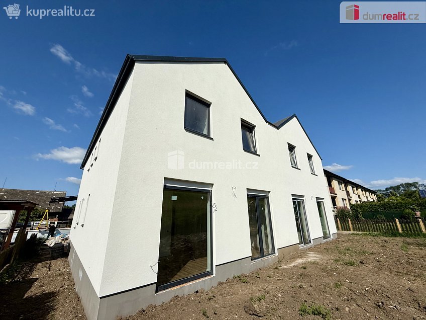 Prodej  rodinného domu 160 m^2 Velká Jesenice, Velká Jesenice 