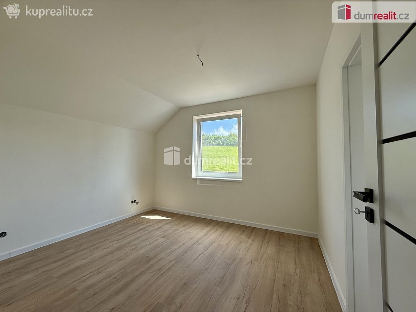 Prodej  rodinného domu 160 m^2 Velká Jesenice, Velká Jesenice 