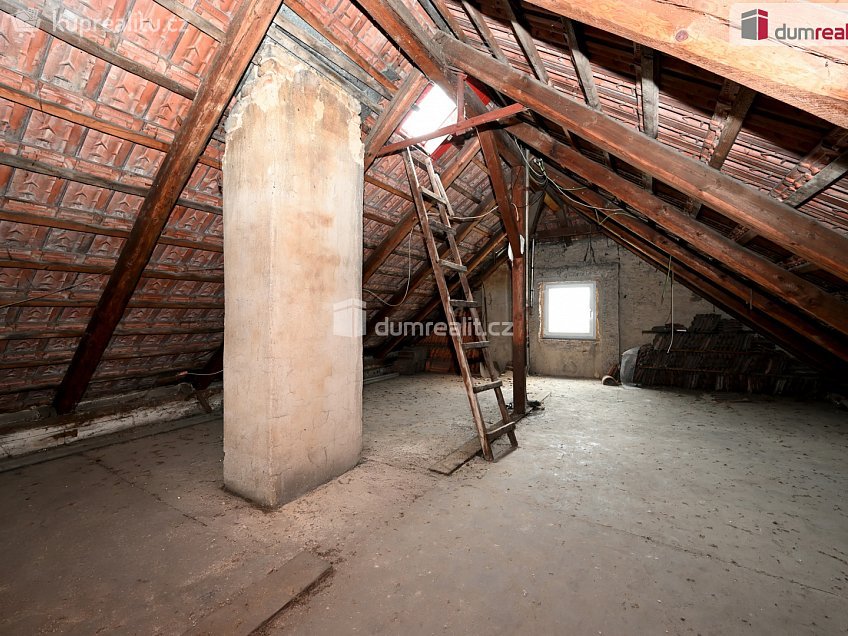 Prodej  rodinného domu 130 m^2 Žižkova, Veltrusy 