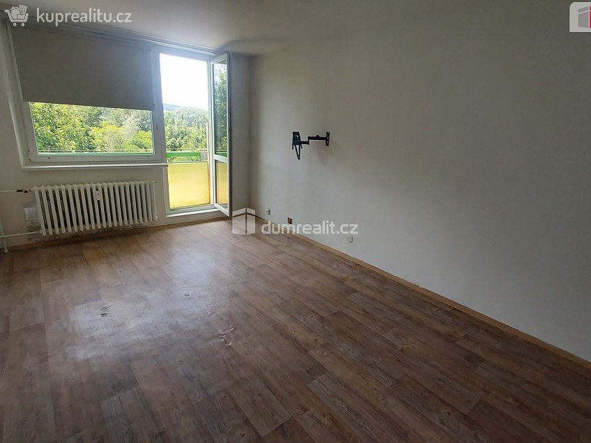 Prodej bytu 1+kk 30 m^2 Školní, Otrokovice 