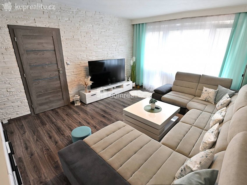 Prodej bytu 3+1 82 m^2 Jižní, Hodonín 