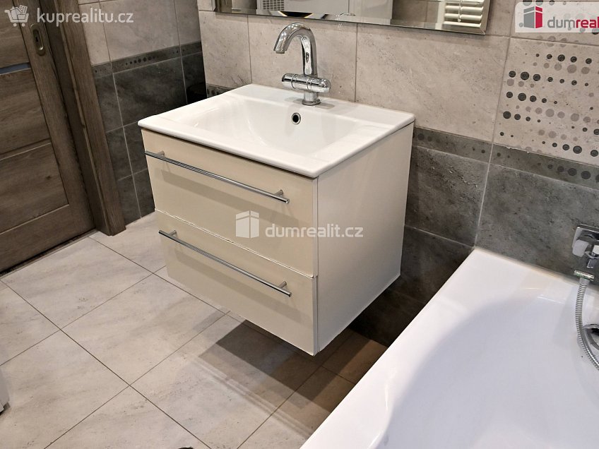 Prodej bytu 3+1 82 m^2 Jižní, Hodonín 
