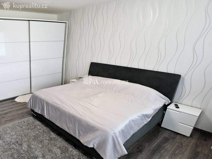 Prodej bytu 3+1 82 m^2 Jižní, Hodonín 