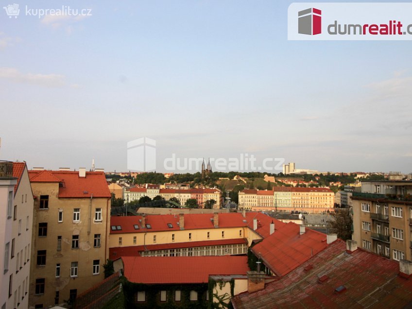 Pronájem bytu 1+kk 30 m^2 Ke Koulce, Praha 5 