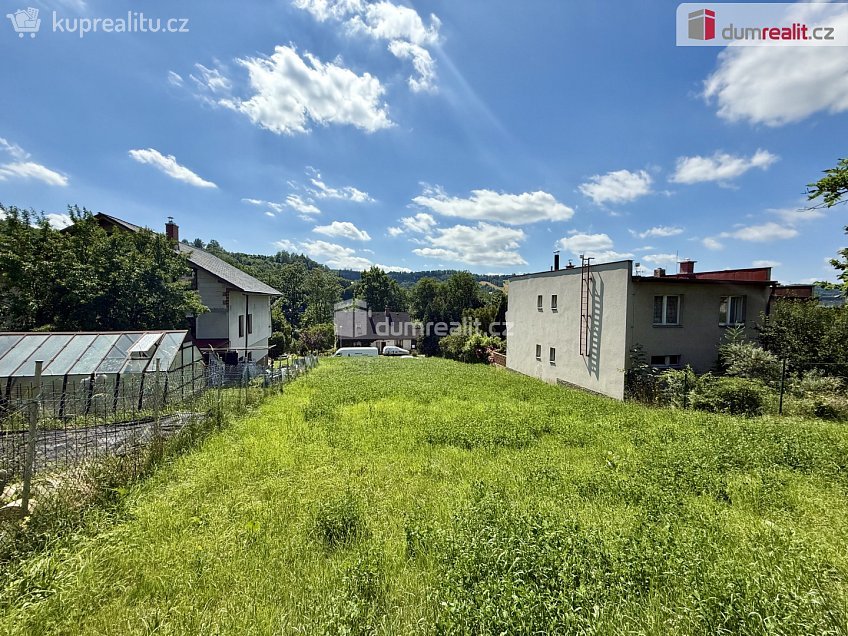 Prodej  stavebního pozemku 728 m^2 Mikoláše Alše, Semily 
