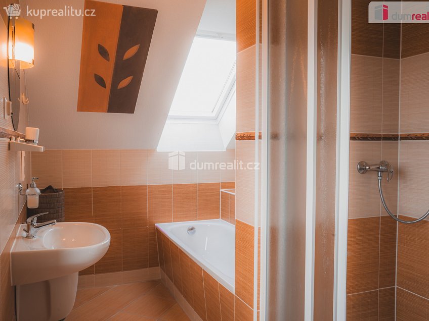 Prodej  rodinného domu 145 m^2 Slunečná, Ondřejov 