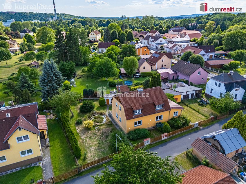 Prodej  rodinného domu 250 m^2 Zahradní, Královské Poříčí 