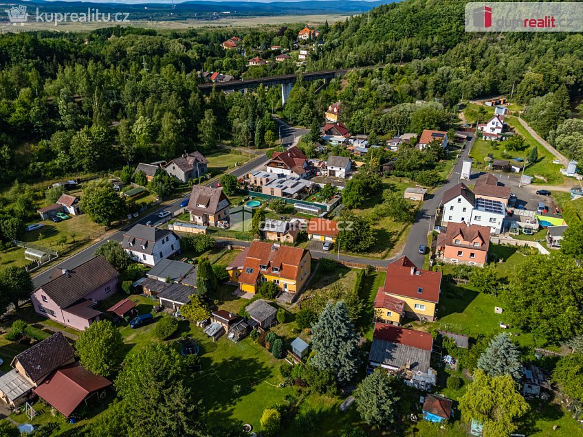 Prodej  rodinného domu 250 m^2 Zahradní, Královské Poříčí 