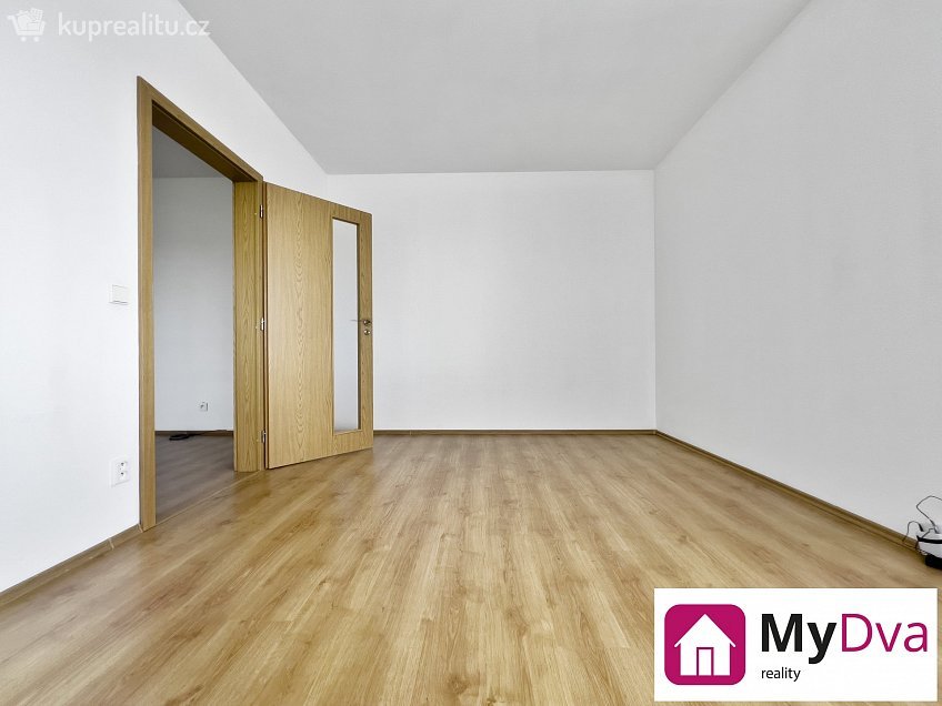 Pronájem bytu 2+kk 64 m^2 Aninská, Znojmo 